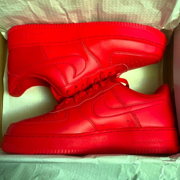 Air Force1 ‘07 LV8 1 - Picture 1 of 5